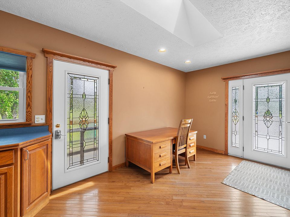 28079 Goddard Rd, photo 23