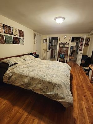 2nd image of 122 W 74th St #F