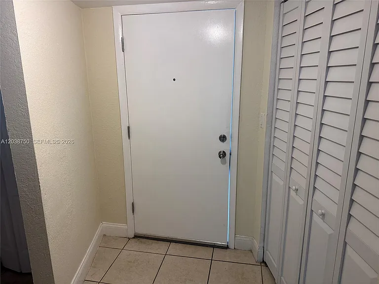 4235 N University Dr #202 — Photo 16