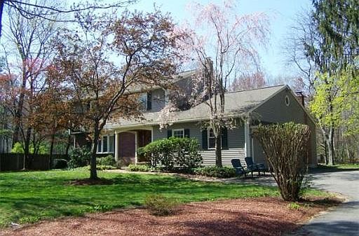 1st image of 84 Brentwood Cir