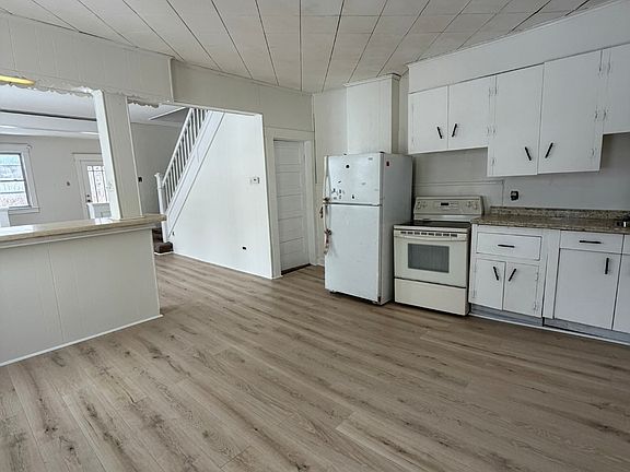 5th image of 1524 Cedar Ave