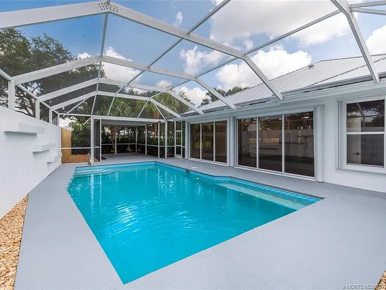 2198 SW Mayflower Dr — Photo 34