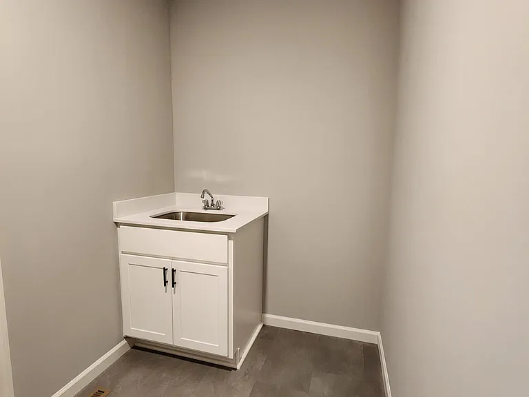 10229 Goodview Cir — Photo 30