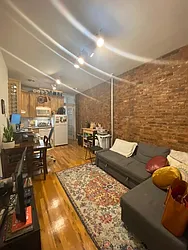 Rented by R New York