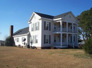 883 Creel Rd, Mount Olive, NC 28365