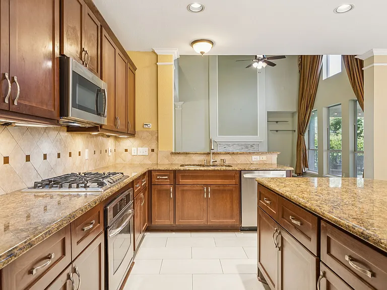 3201 Kent Dr — Photo 12