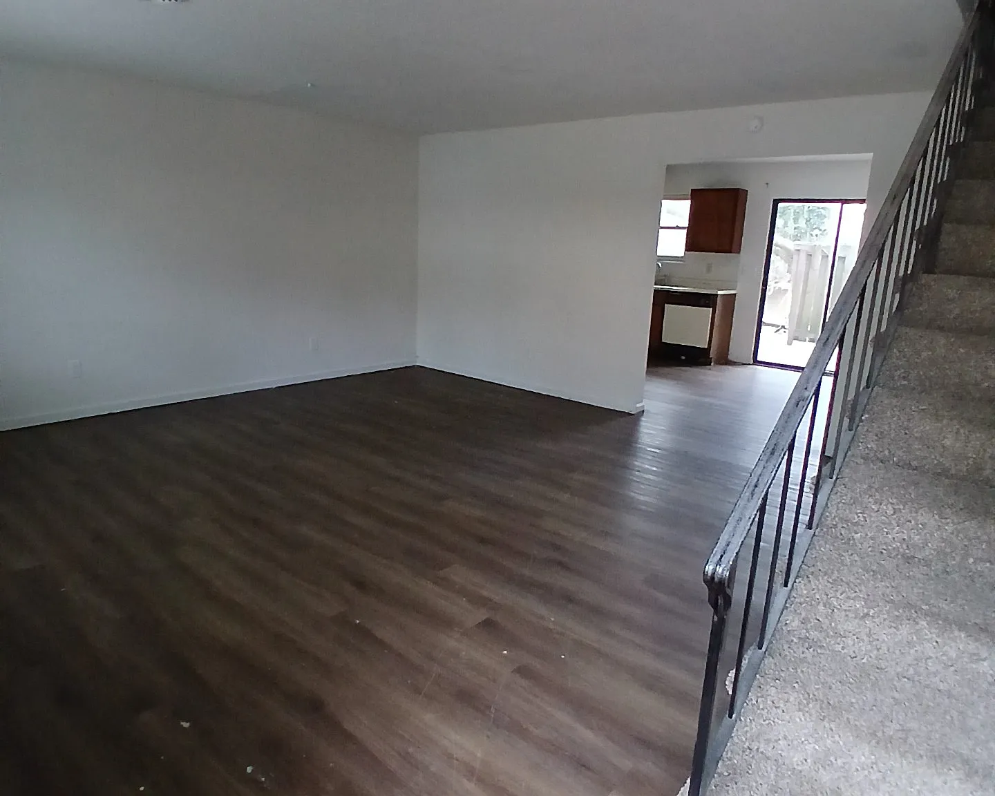 2 bed, 1.5 bath, $1,100 — Photo 3