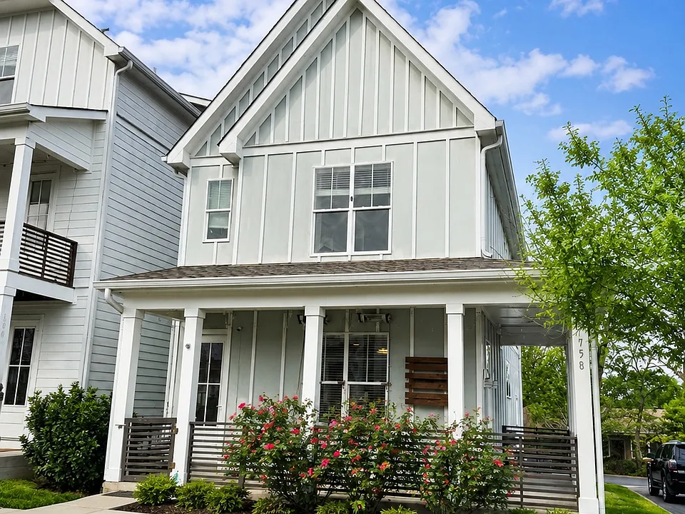758 Cottage Park Dr