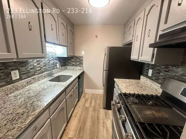 233 Ellington Rd, East Hartford, CT