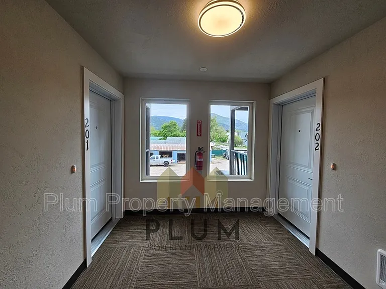 425 Michigan Ave #207 — Photo 2