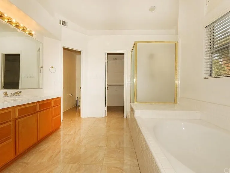 32280 Corte Coronado — Photo 18