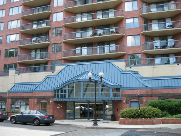 25 Forest St, Stamford, CT