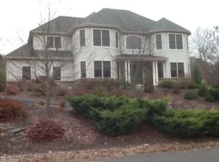 229 Dryden Rd, Stroudsburg, PA 18360