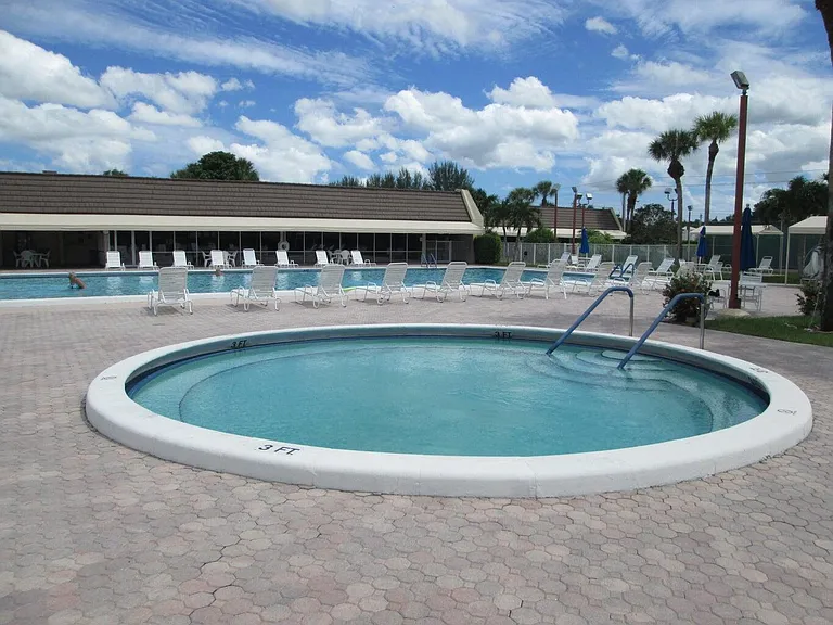 154 Lake Meryl Dr #259 — Photo 18