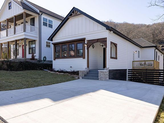 2nd image of 3817 Longview Dr