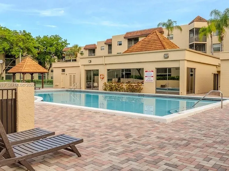 10451 W Broward Blvd #201 — Photo 31