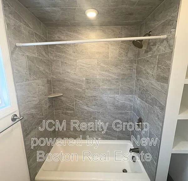 217 Washington St #3R — Photo 7