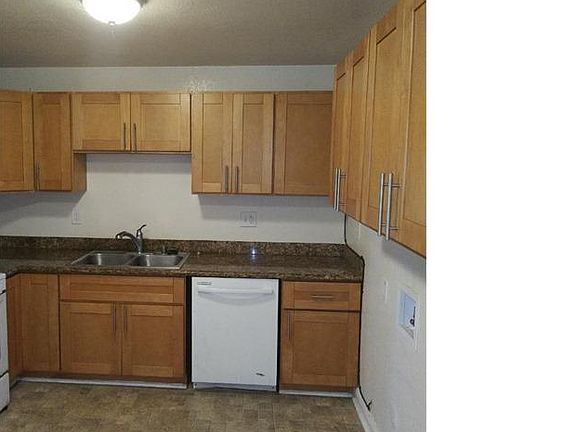 3rd image of 247 S 22nd St