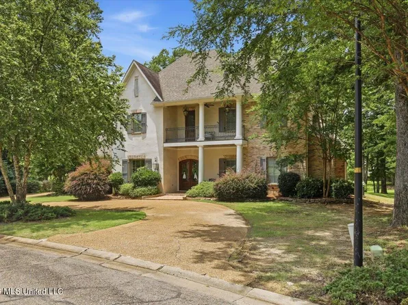 460 Pembrooke Dr, Madison, MS 39110