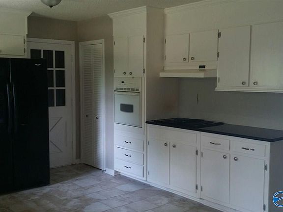 4th image of 200 Curtis Cir SE