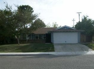 318 Parkview Cir, Taft, CA 93268