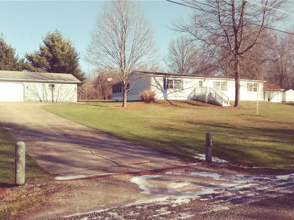 1702 Park Dr, Jamestown, PA 16134