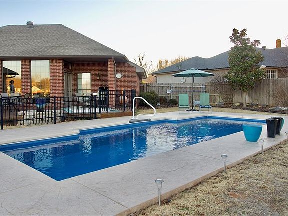 3rd image of 3513 Marston Cir