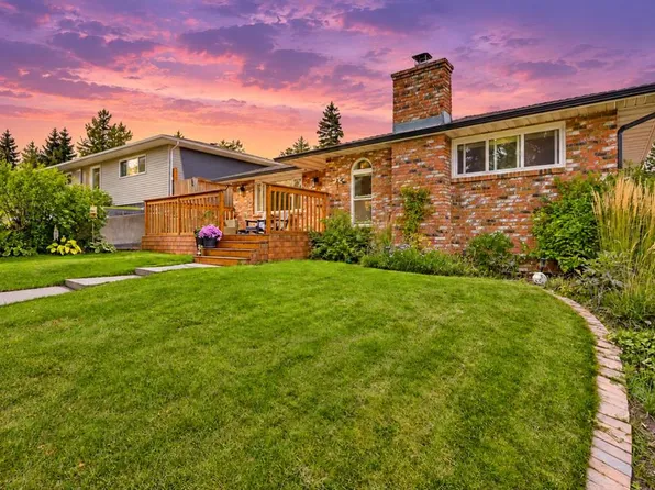 716 SE Seymour Ave SW, Calgary, AB T2W 0N4
