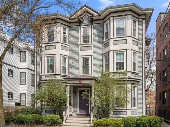15 Upland Rd APT 3, Cambridge, MA 02140