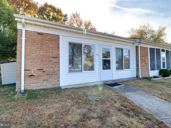 148 Huntington Dr, Southampton, NJ 08088