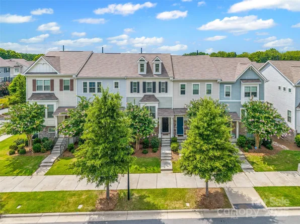 9232 Ainslie Downs St, Charlotte, NC 28273