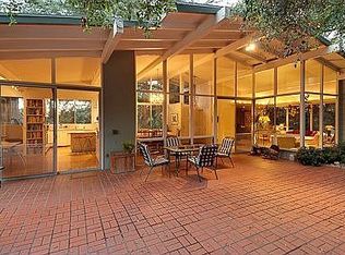 2070 Villa Heights Rd, Pasadena, CA 91107
