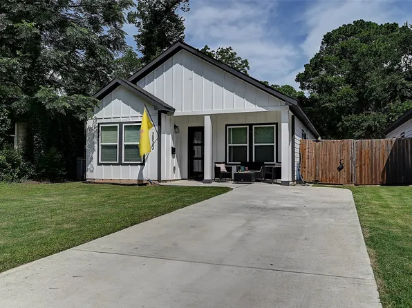 2823 Farragut St, Dallas, TX 75215