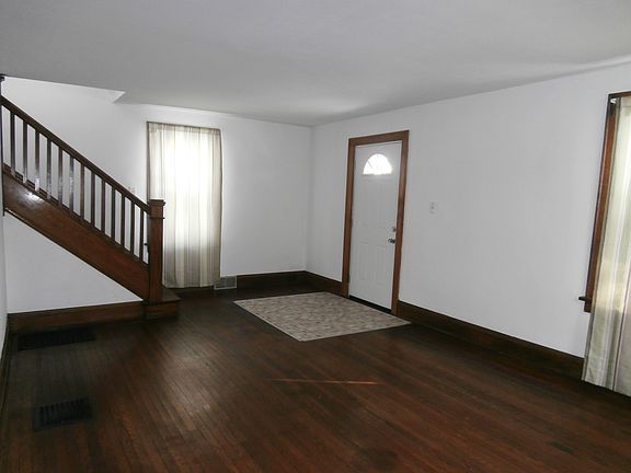5th image of 365 Lindenwood Ave