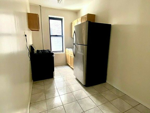 3rd image of 32-48 30th St #1R