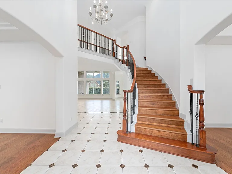 3505 Parkside Dr — Photo 18