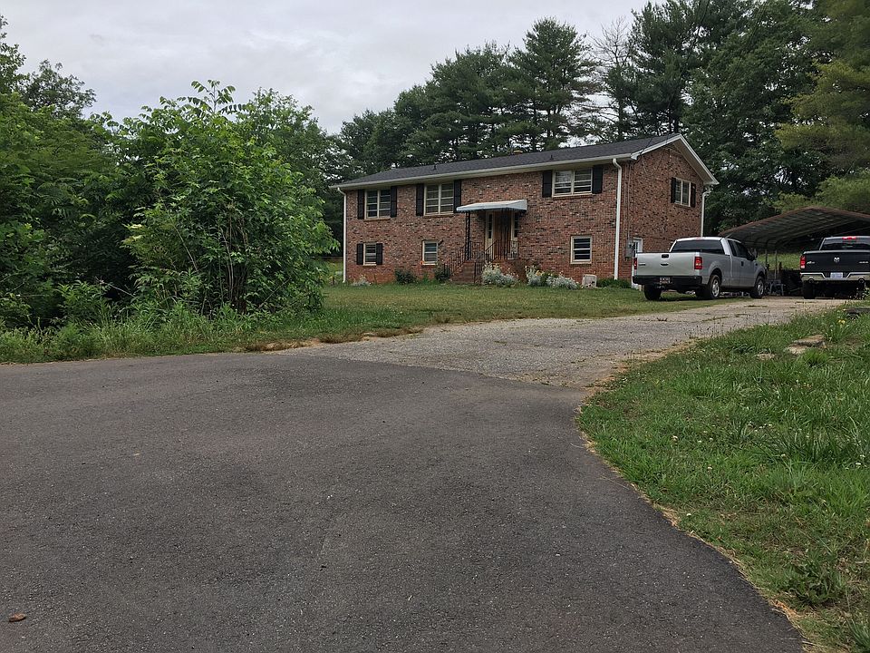2nd image of 218 Alice Farr Dr