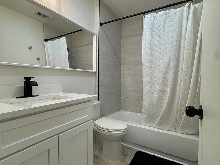 1319 Brenda Ln #B — Photo 16