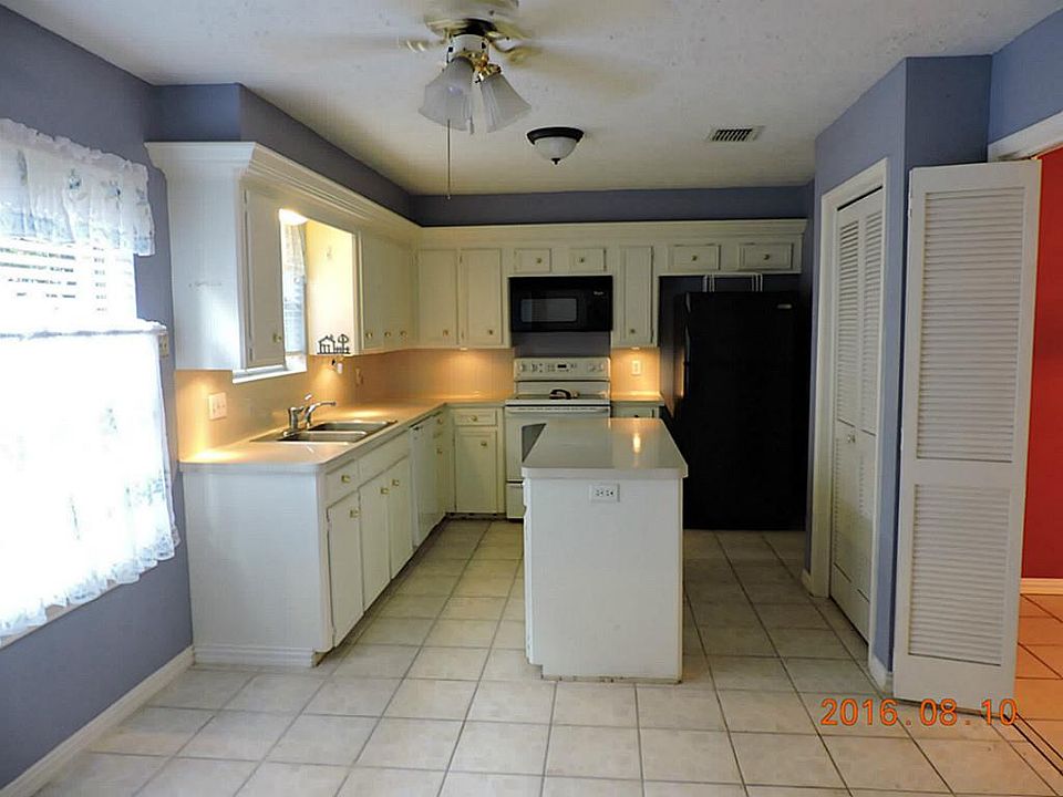 1st image of 4751 Blueberry Hill Dr