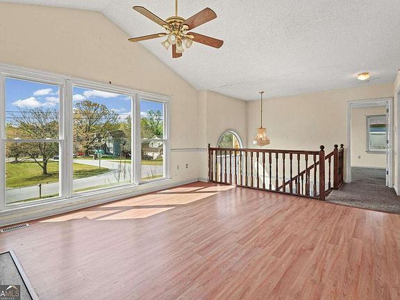 5th image of 189 Misty Ridge Pl