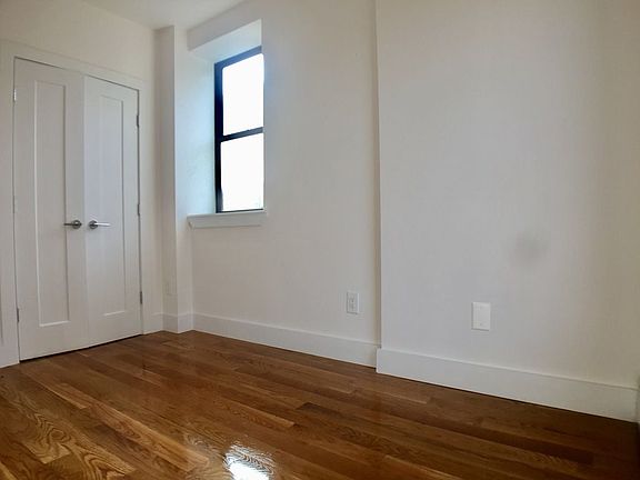 4th image of 2041 7th Ave APT 4C