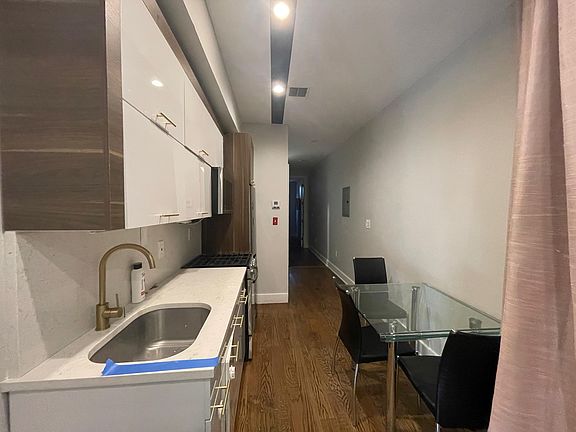2nd image of 525 Newark Ave #2L-2