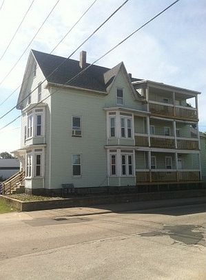 2nd image of 66 Blaine St