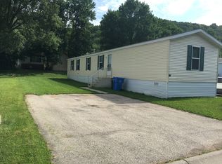 13 Jenny Ln, Winona, MN 55987