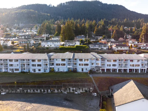 385 Davis Rd #110, Ladysmith, BC V9G 2B5