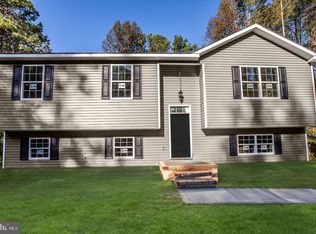 880 Campers Ln, Ruther Glen, VA