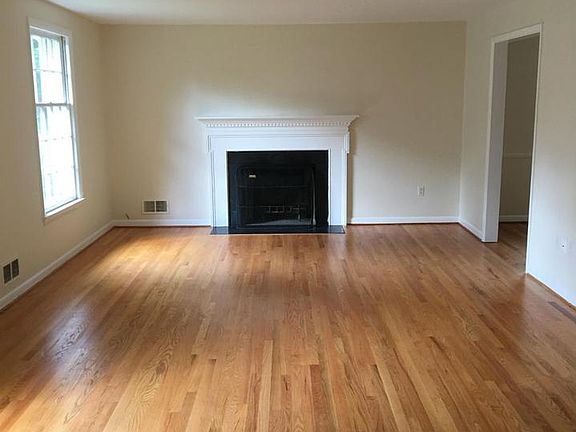 4th image of 7803 Marion Ln