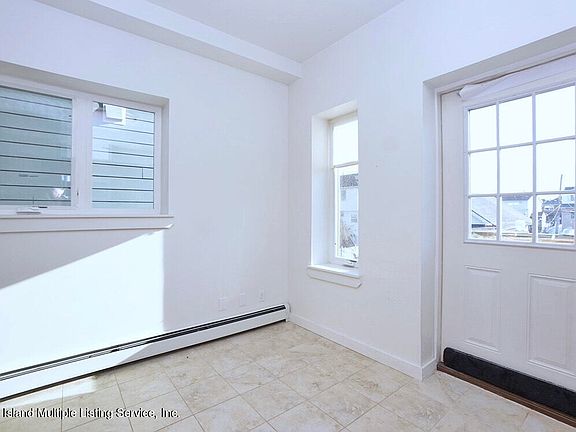 5th image of 1032 Olympia Blvd