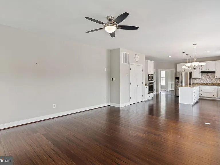 7495 Cavalcade Dr — Photo 22