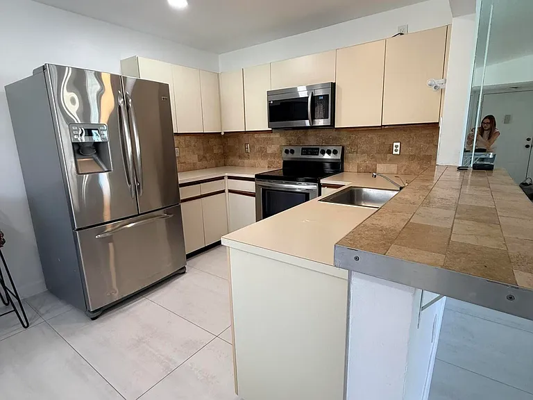 7714 Tahiti Ln #203 — Photo 18
